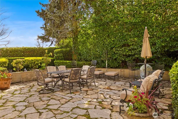 a view of outdoor space yard and patio