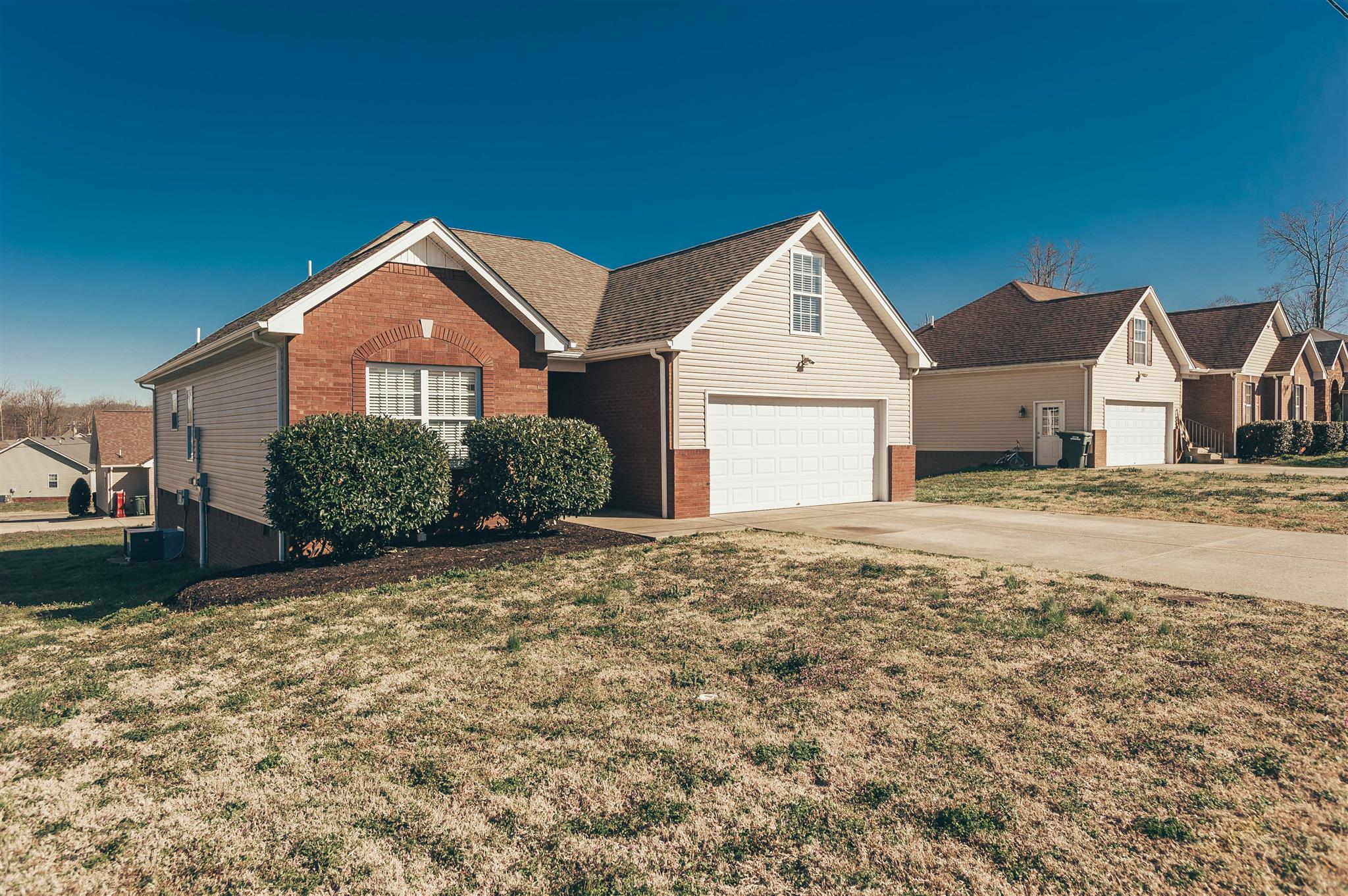 407 Arabian Lane Springfield, TN 37172 - Photo 1 of 26 Gallery Image 1