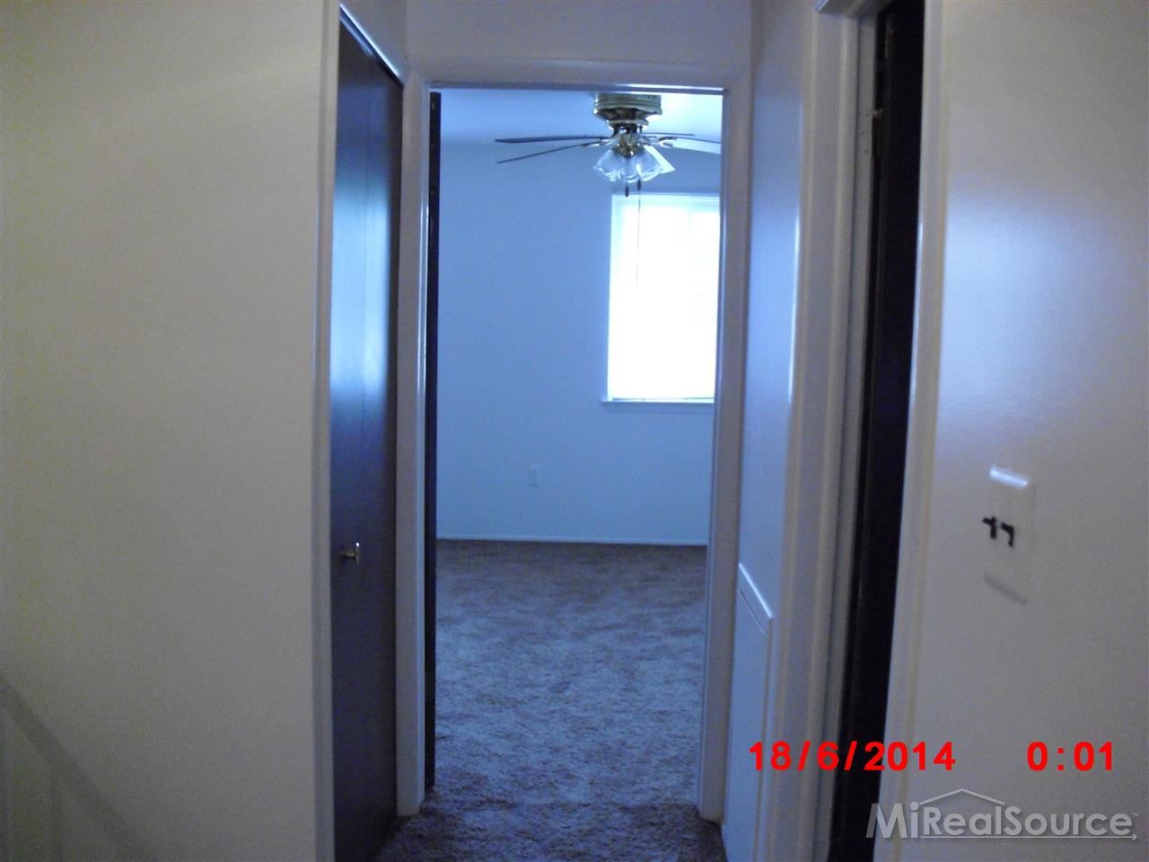 27431 Hoover Road, Unit 28 Warren, MI 48093 - Photo 17 of 28 31198618-16.JPG