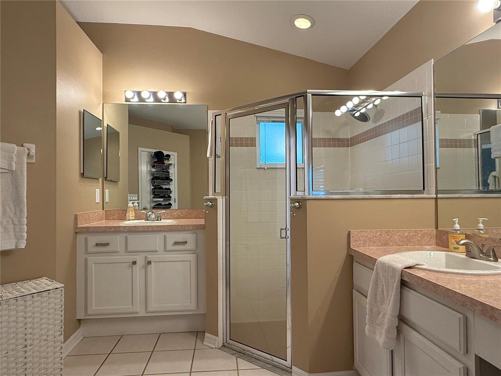 10501 Rochester Way Tampa, FL 33626 - Photo 17 of 45