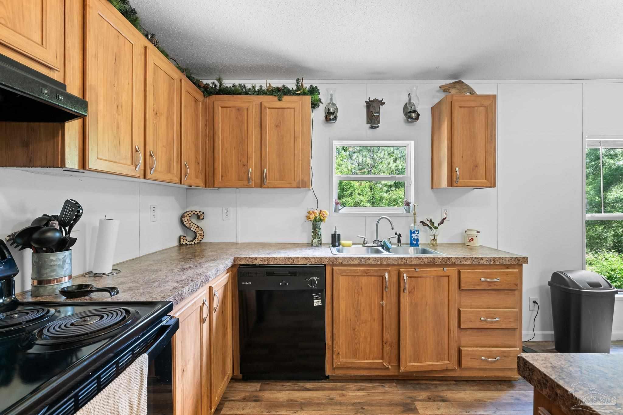 2142 Pleasant Grove Road Milton, FL 32570 - Photo 9 of 42 Gallery Image 9