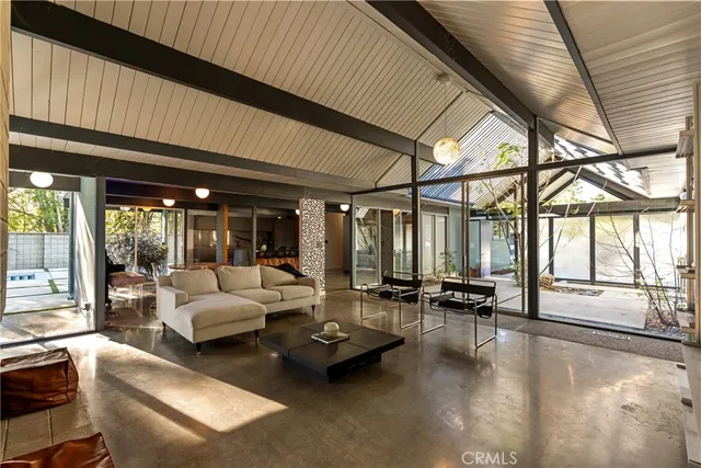 $1,650,000 | 17136 Nanette Street, Granada Hills, CA 91344