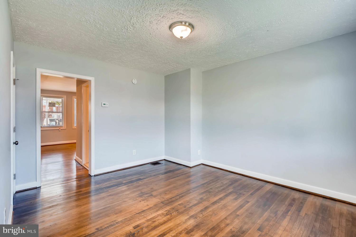 2938 Sollers Point Road Baltimore, MD 21222 - Photo 3 of 30 Living Room