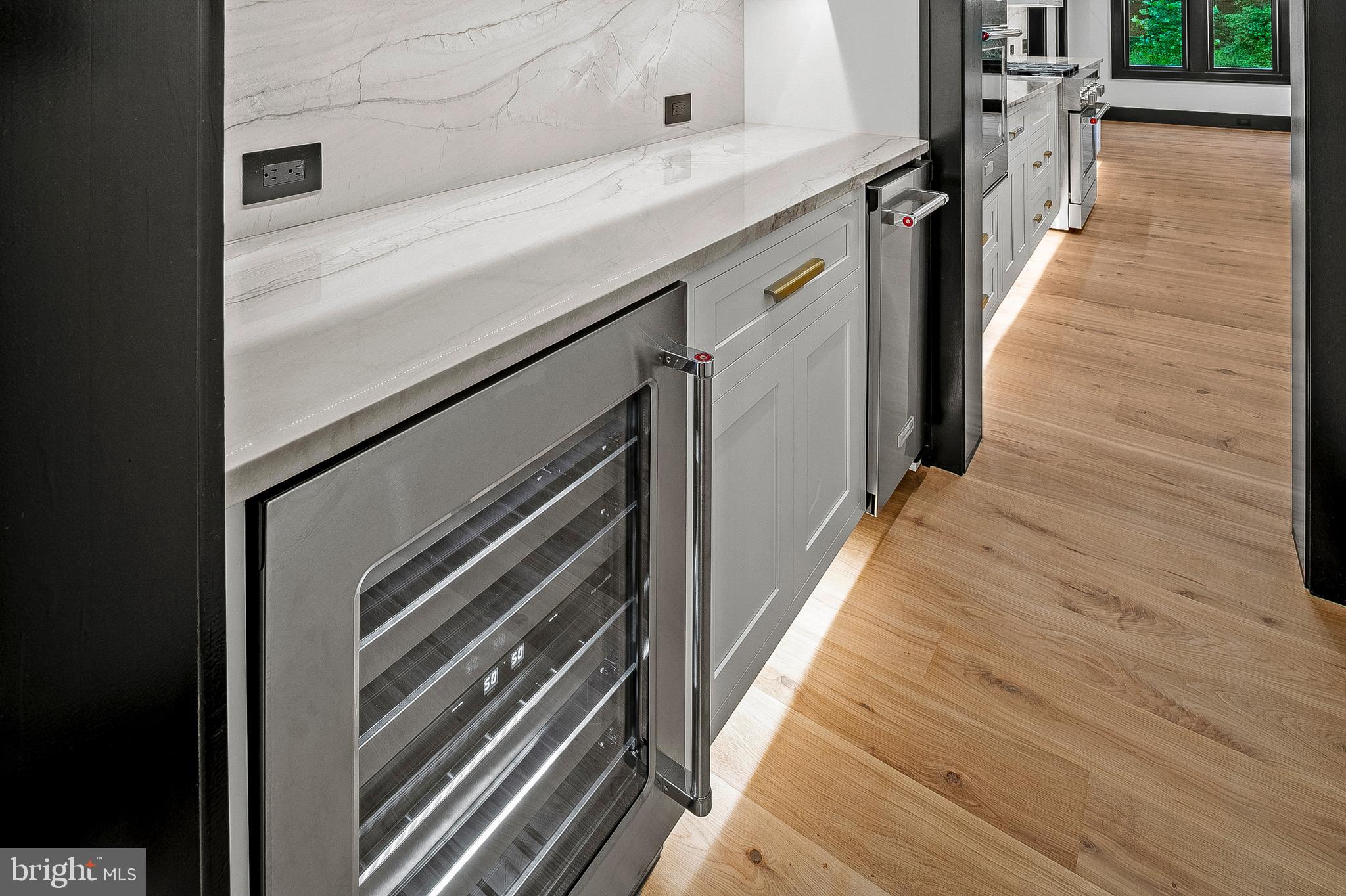 934 Chesterfield Road Annapolis, MD 21401 - Photo 11 of 73 Butlers Pantry (alt view)
