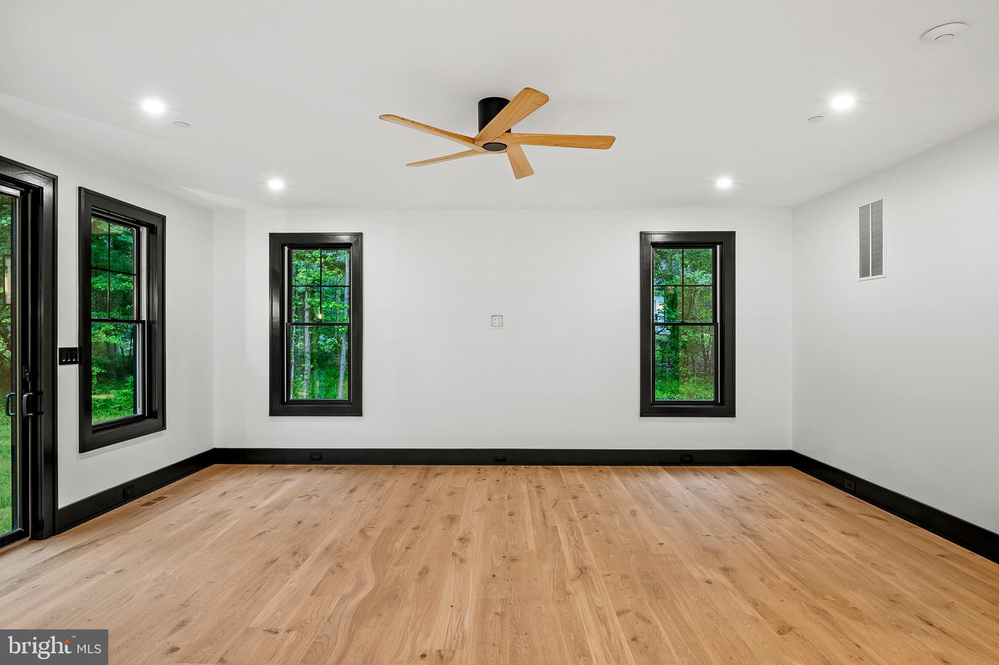 934 Chesterfield Road Annapolis, MD 21401 - Photo 12 of 73 Family Room