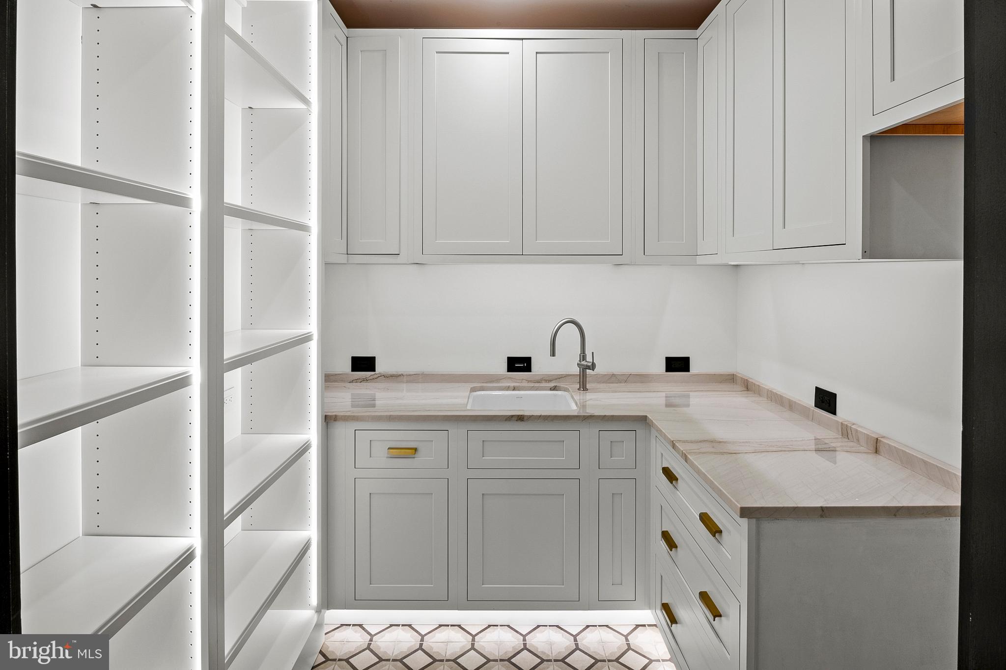 934 Chesterfield Road Annapolis, MD 21401 - Photo 22 of 73 Walk In Pantry