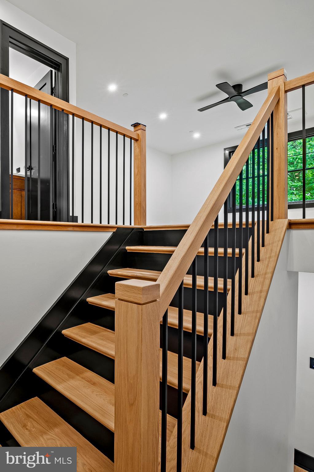 934 Chesterfield Road Annapolis, MD 21401 - Photo 49 of 73 4th Level Landing View
