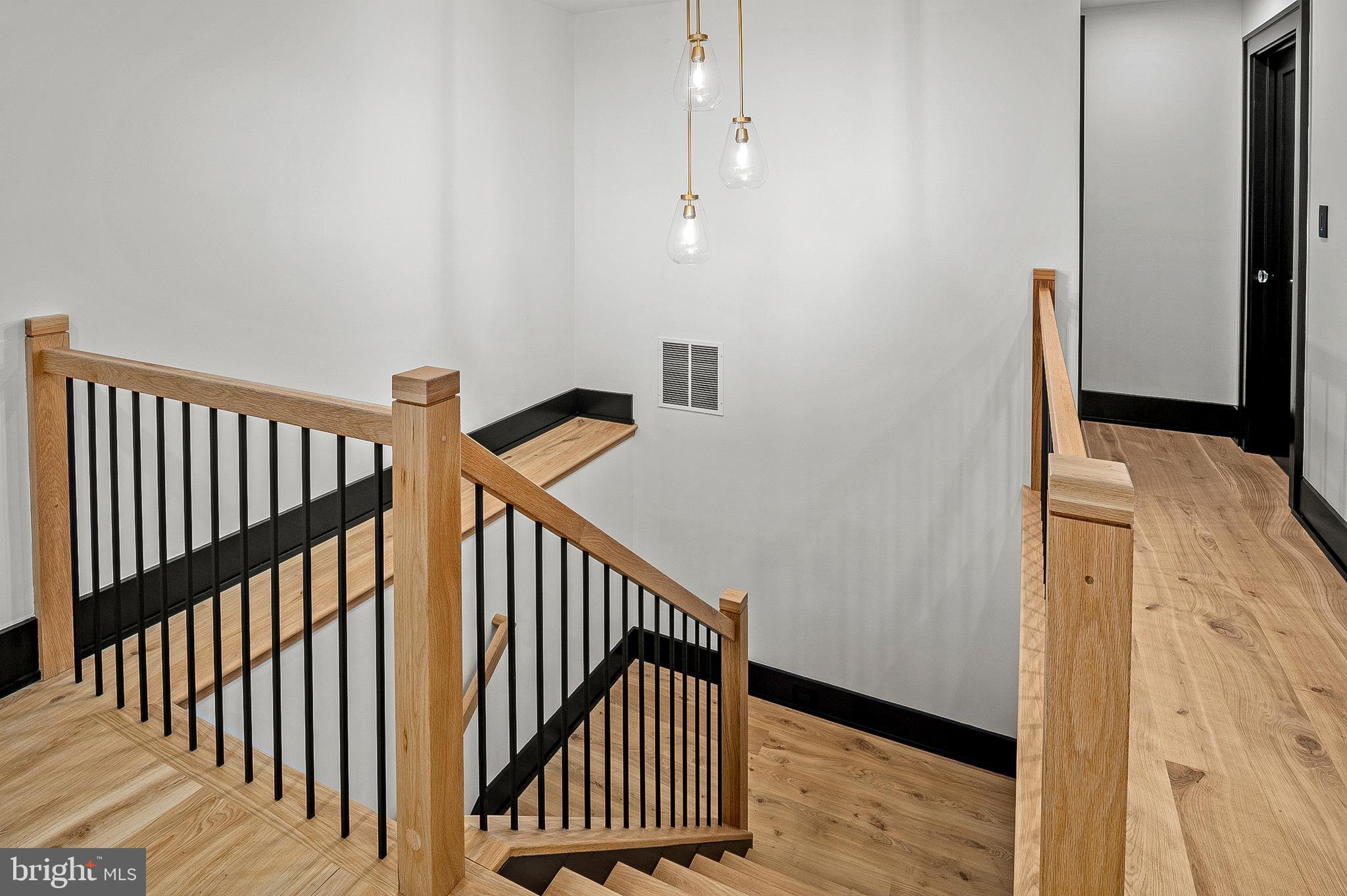 934 Chesterfield Road Annapolis, MD 21401 - Photo 50 of 73 4th Level Landing