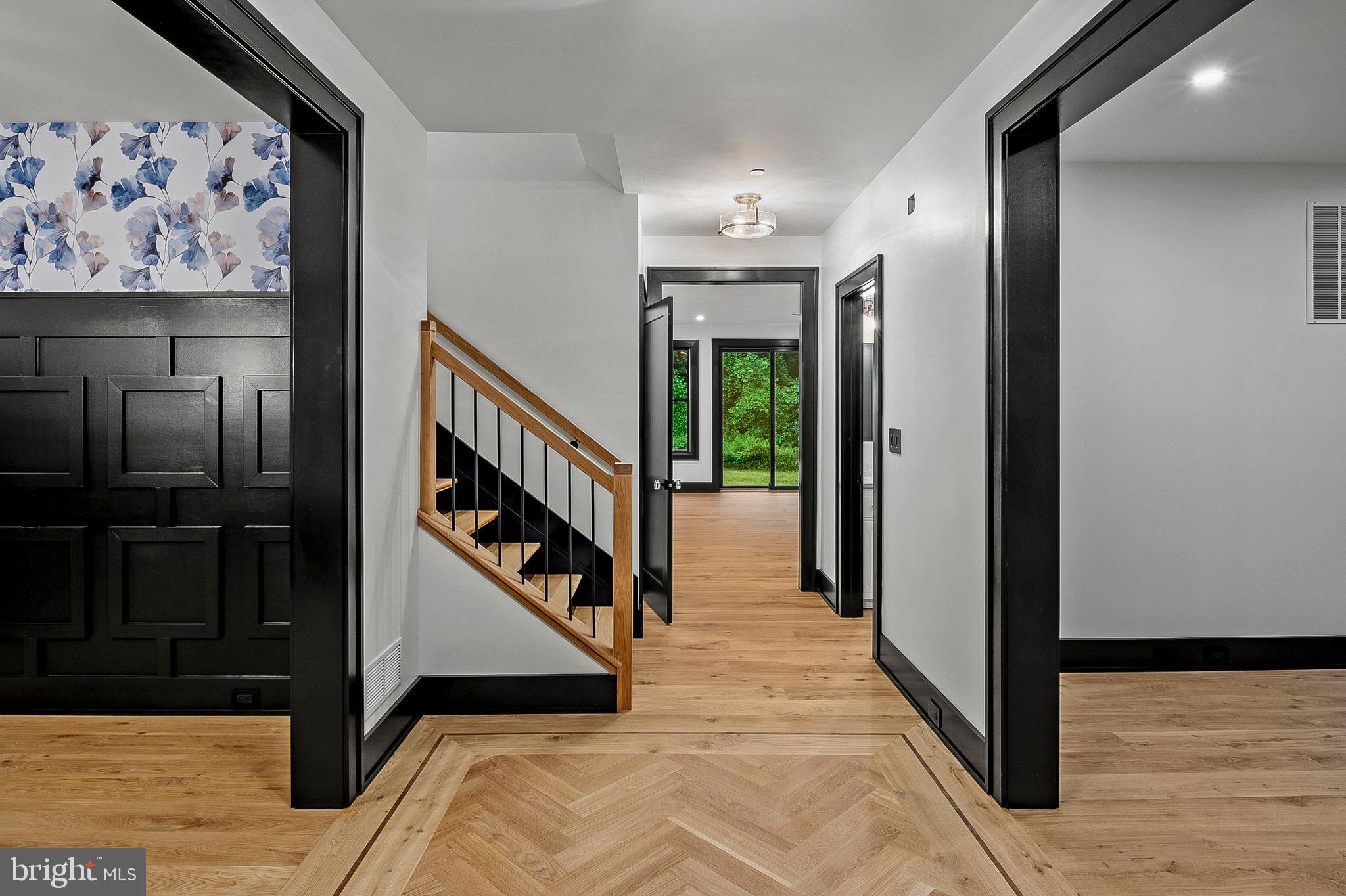 934 Chesterfield Road Annapolis, MD 21401 - Photo 5 of 73 Foyer View