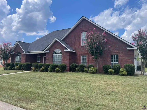 $279,900 | 200 Sundowner Drive, Bonaire, GA 31005