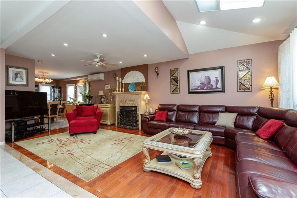1439 Bay Ridge Parkway Brooklyn, NY 11228 - Photo 4 of 22