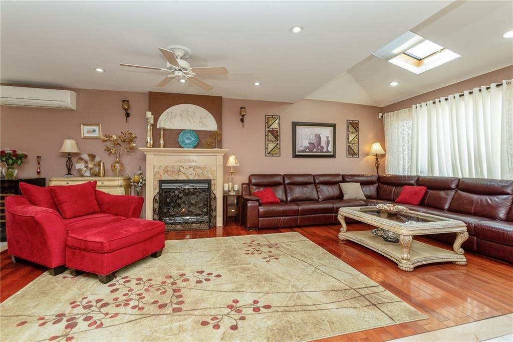 1439 Bay Ridge Parkway Brooklyn, NY 11228 - Photo 5 of 22