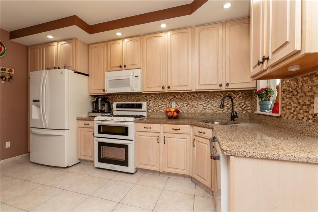 1439 Bay Ridge Parkway Brooklyn, NY 11228 - Photo 10 of 22