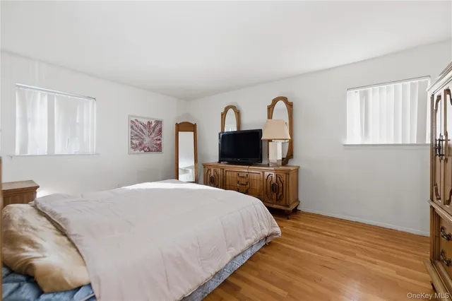 $849,000 | 3924 Jane Lane, Oceanside, NY 11572