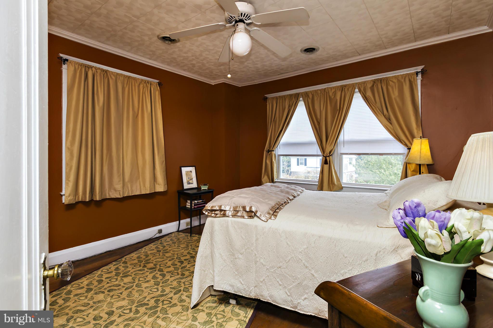 622 Stamford Road Baltimore, MD 21229 - Photo 15 of 22 Master Bedroom