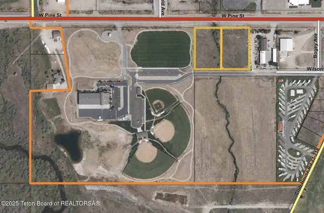 $900,000 | Tbd Wilson Street, Pinedale, WY 82941