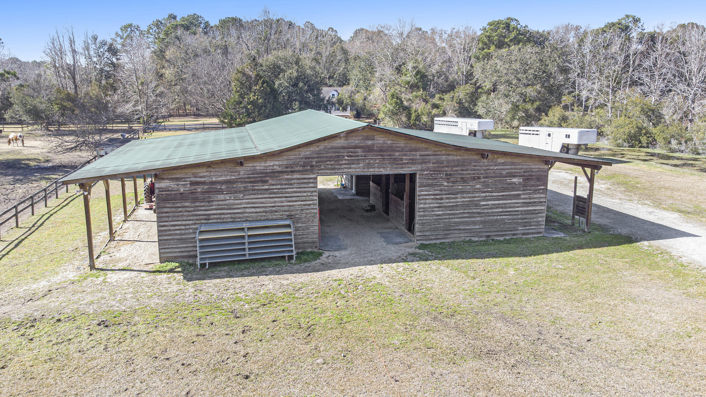 4267 Quigley Road Meggett, SC 29449 - Photo 23 of 37 Barn Side 2