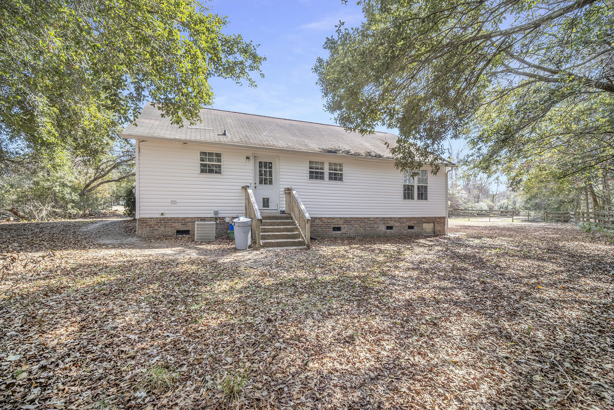 4267 Quigley Road Meggett, SC 29449 - Photo 6 of 37 Back