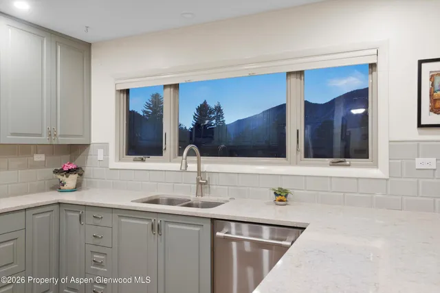 $1,200,000 | 2018 Palmer Avenue, Glenwood Springs, CO 81601