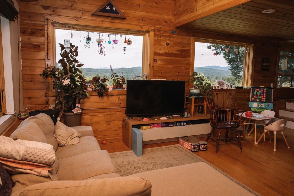 2213 Max Gray Road Calais, VT 05667 - Photo 29 of 48