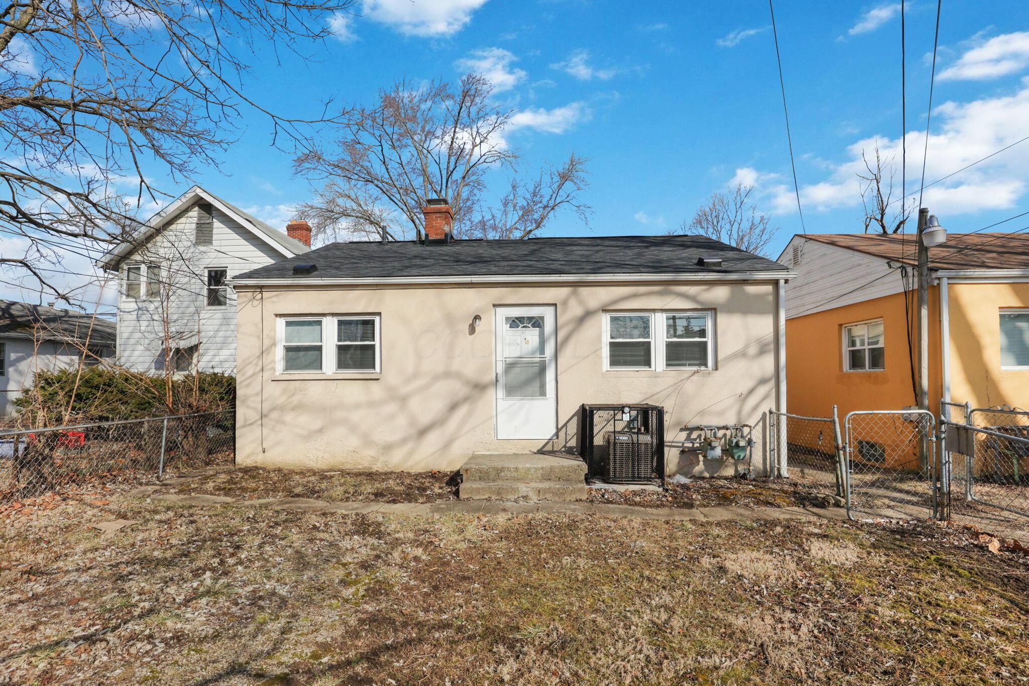 1865 Agler Road, Unit 1867 Columbus, OH 43224 - Photo 1 of 37 1-web-or-mls-0N4A1879