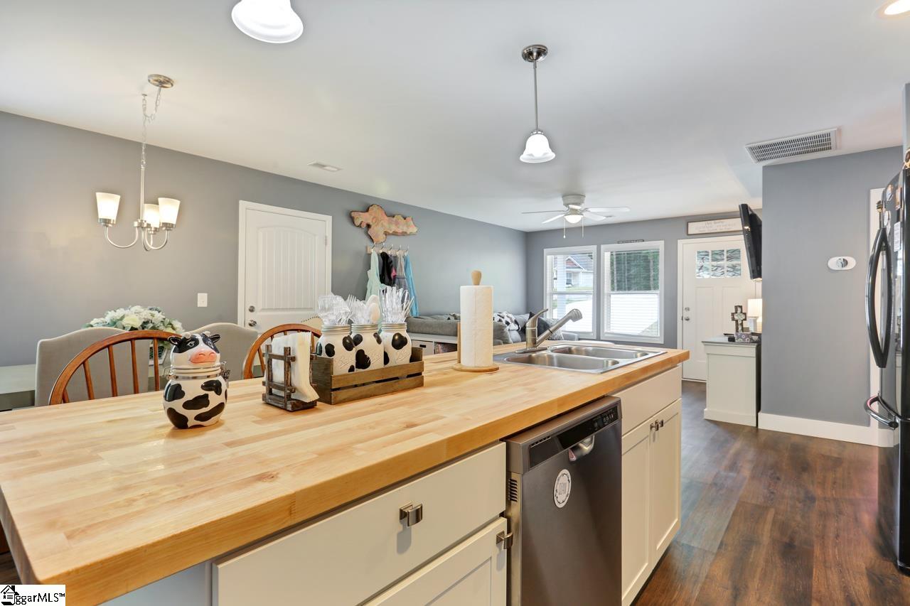 435 Foliage Court Inman, SC 29349 - Photo 11 of 36