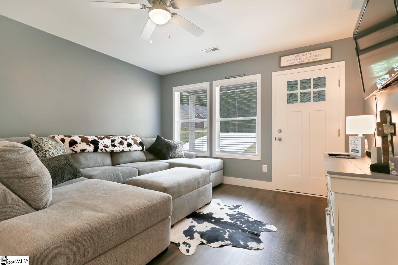 435 Foliage Court Inman, SC 29349 - Photo 6 of 36