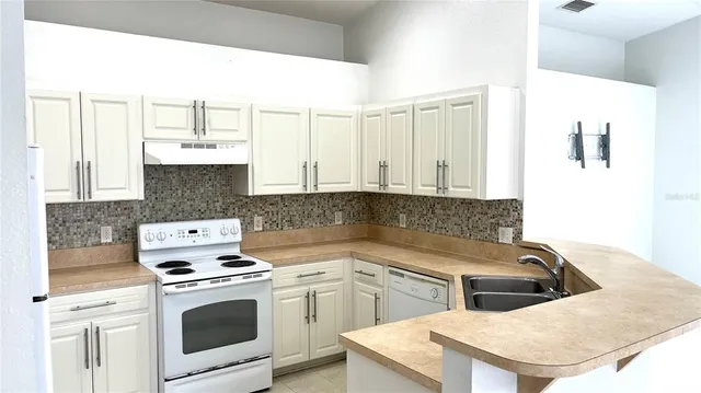 $1,750 | 1310 East Myrtle Street, Lakeland, FL 33801