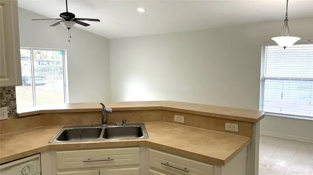 $1,750 | 1310 East Myrtle Street, Lakeland, FL 33801