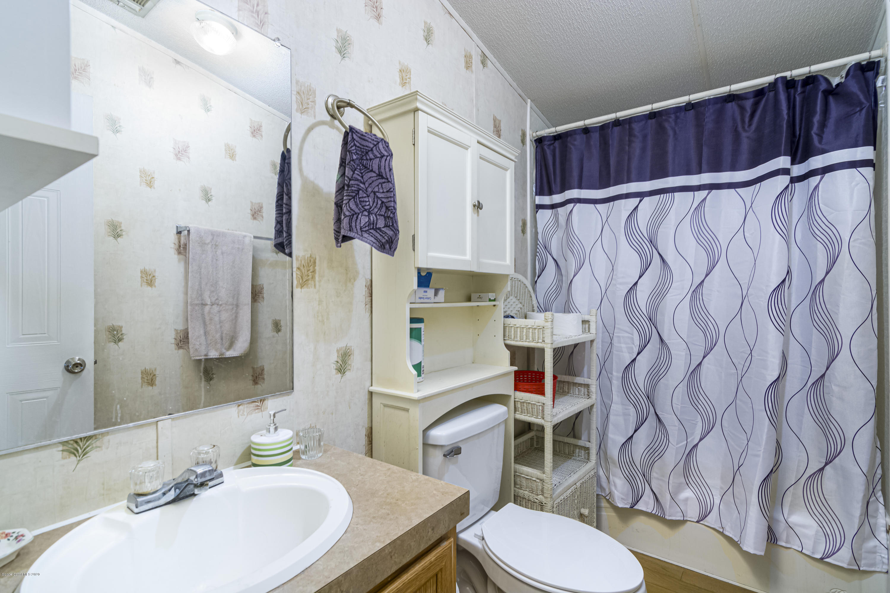 1818 Mango Street Northeast Palm Bay, FL 32905 - Photo 8 of 18 Bathroom #2