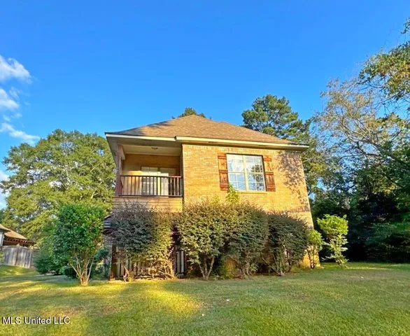 $235,000 | 4550 Ridgewood Road, Jackson, MS 39211