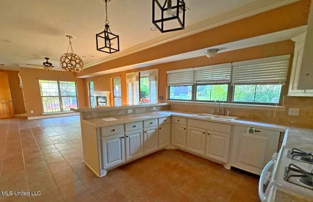 $235,000 | 4550 Ridgewood Road, Jackson, MS 39211