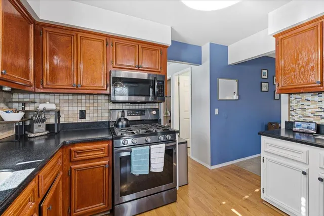 $370,000 | 1364 Milverton Drive, Troy, MI 48083