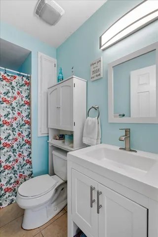 $370,000 | 1364 Milverton Drive, Troy, MI 48083