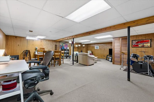 $370,000 | 1364 Milverton Drive, Troy, MI 48083