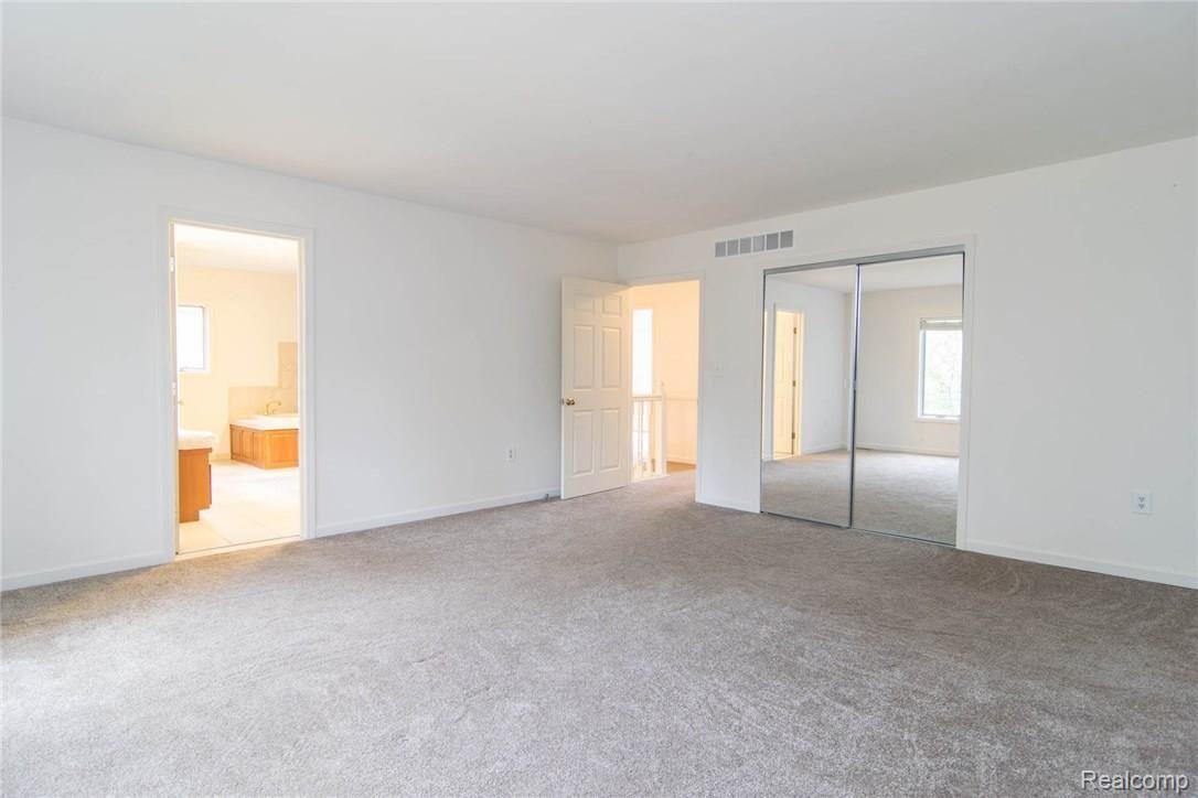 50899 Hanford Road Canton, MI 48187 - Photo 29 of 81 DSC_1139.jpg