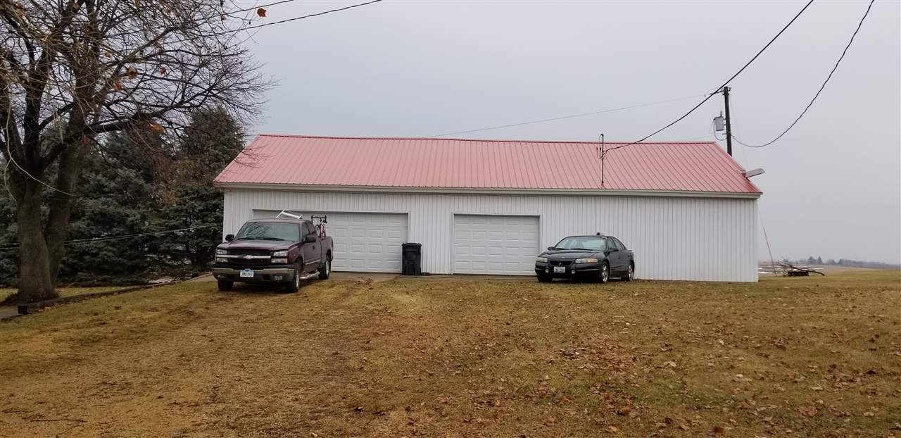 1105 South 54th Street Clinton, IA 52732 - Photo 4 of 14 Gallery Image 4