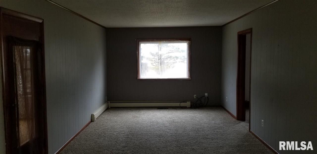 1105 South 54th Street Clinton, IA 52732 - Photo 6 of 14 Gallery Image 6