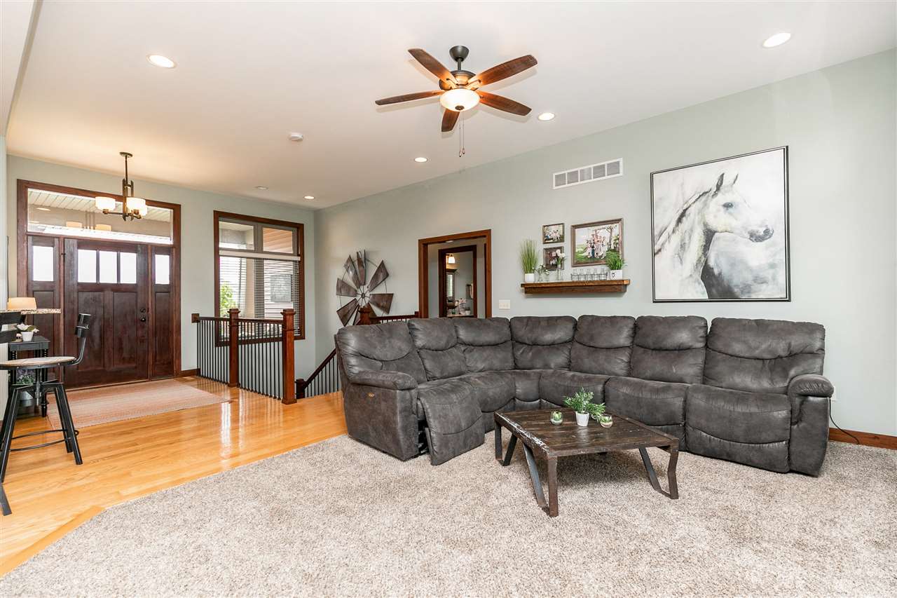 1105 Wood Lily Road Solon, IA 52333 - Photo 5 of 46 Gallery Image 5