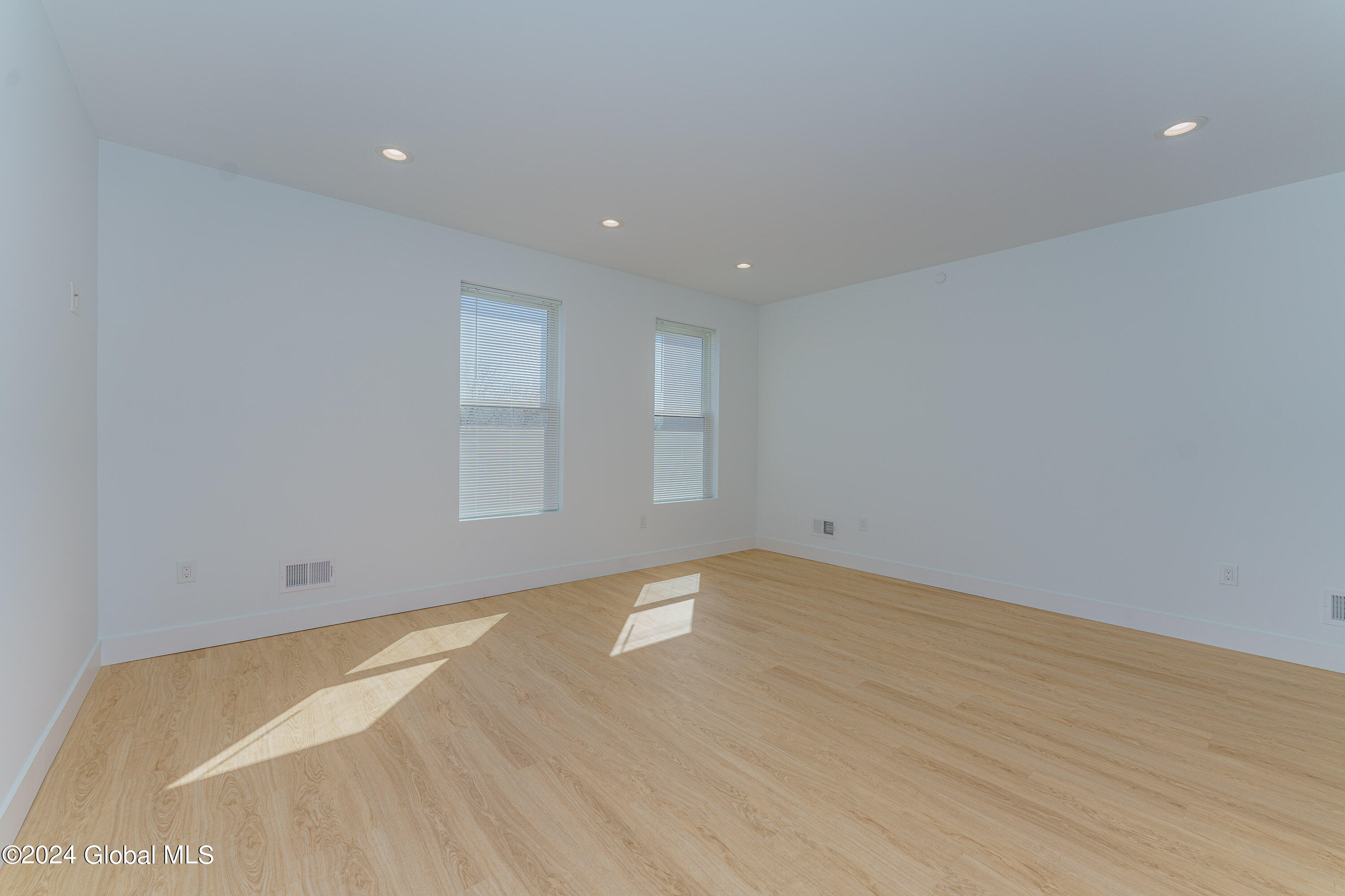 1133 Loudon Road Cohoes, NY 12047 - Photo 12 of 25 3 Apt 204 6