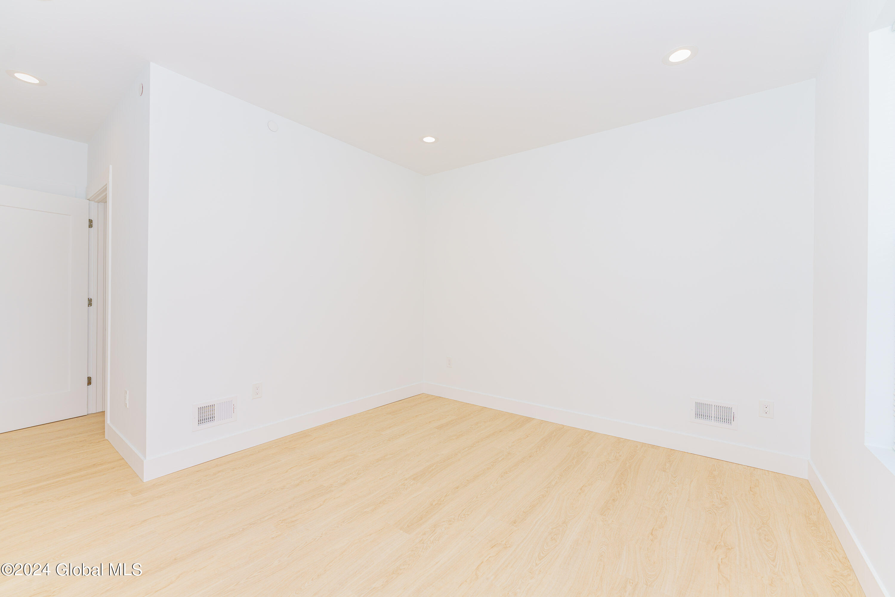 1133 Loudon Road Cohoes, NY 12047 - Photo 16 of 25 3 Apt 204 11