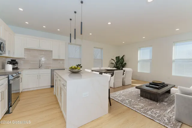 $2,250 | 1133 Loudon Road, Cohoes, NY 12047