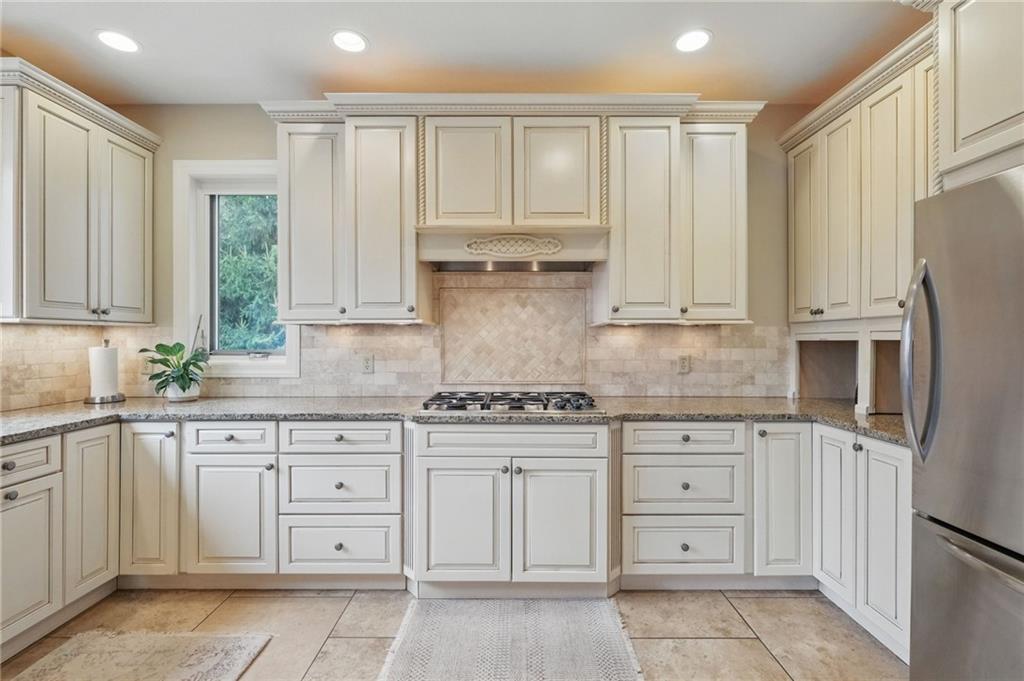 3611 Centerview Road Gibsonia, PA 15044 - Photo 17 of 49 Gallery Image 17