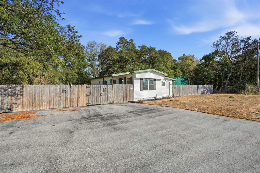 9727 Lake Drive Weeki Wachee, FL 34613 - Photo 20 of 28