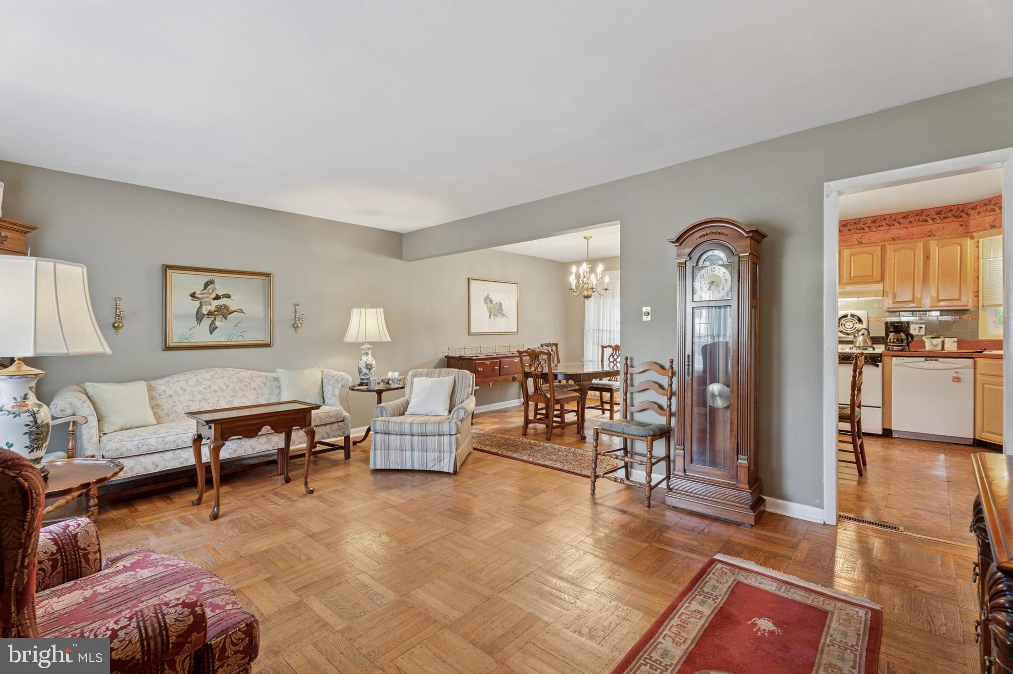 1313 Cloverly Road Warminster, PA 18974 - Photo 2 of 15 Living room