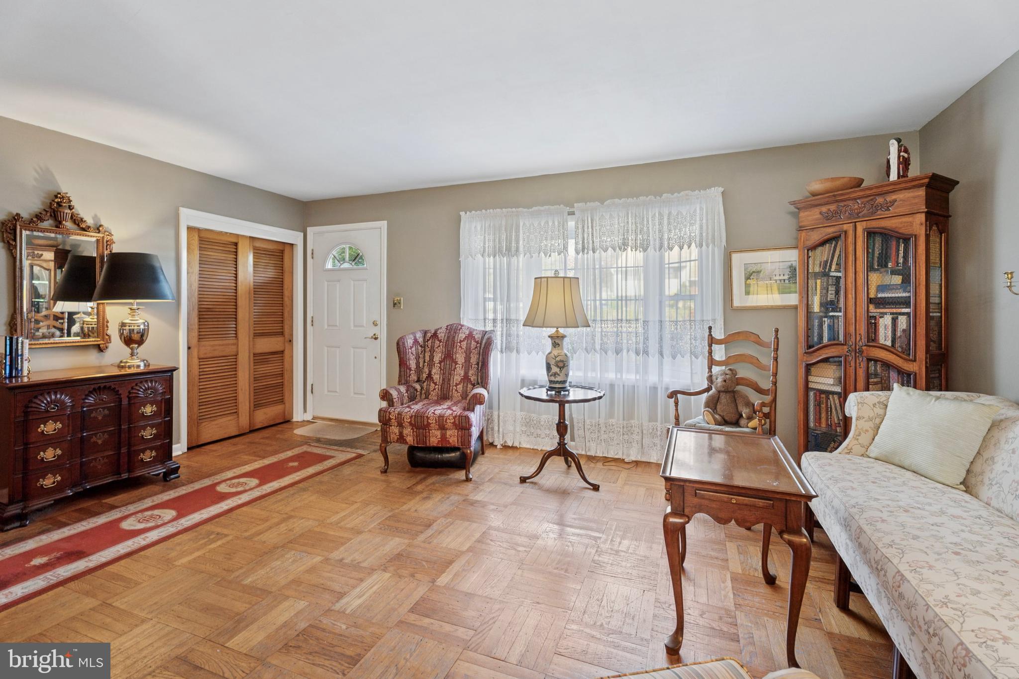 1313 Cloverly Road Warminster, PA 18974 - Photo 3 of 15 Living Room