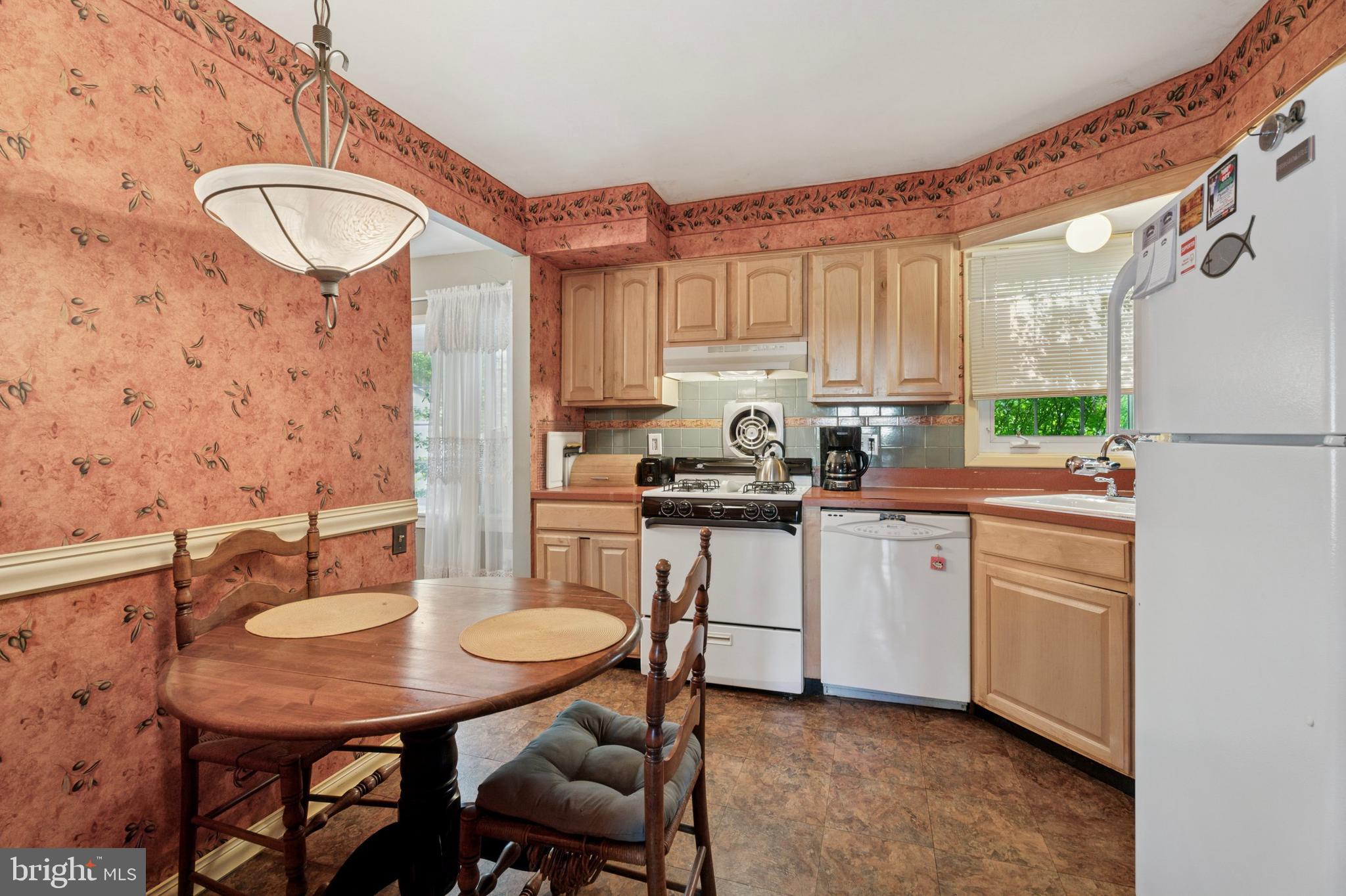 1313 Cloverly Road Warminster, PA 18974 - Photo 5 of 15 Kitchen