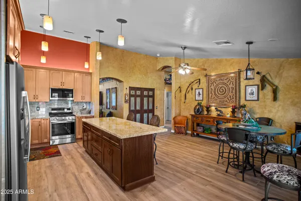 $1,200,000 | 38614 North Central Avenue, Phoenix, AZ 85086