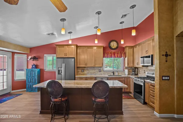 $1,200,000 | 38614 North Central Avenue, Phoenix, AZ 85086