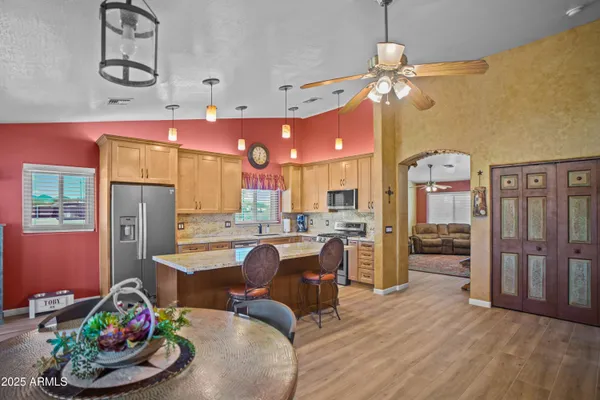 $1,200,000 | 38614 North Central Avenue, Phoenix, AZ 85086